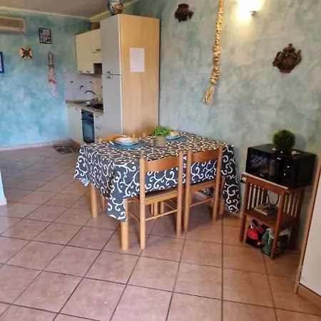 Apartment Grazioso Bilocale Climatizzato A 5 Min Di Auto Da San Teodoro (Sardinia)